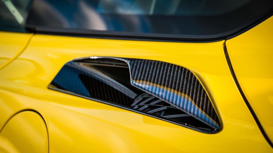 Детали экстерьера Chevrolet Corvette ZR1 (C7) 2018 года  (фото 45 из 67)